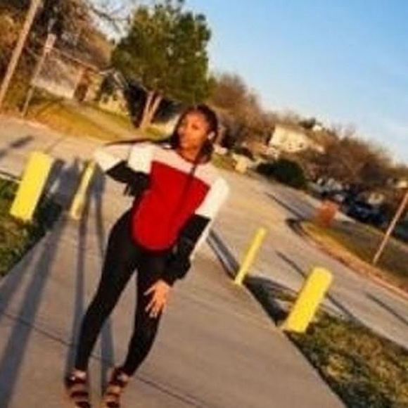 Meet your Posher, Albreesha - Picture 1 of 1